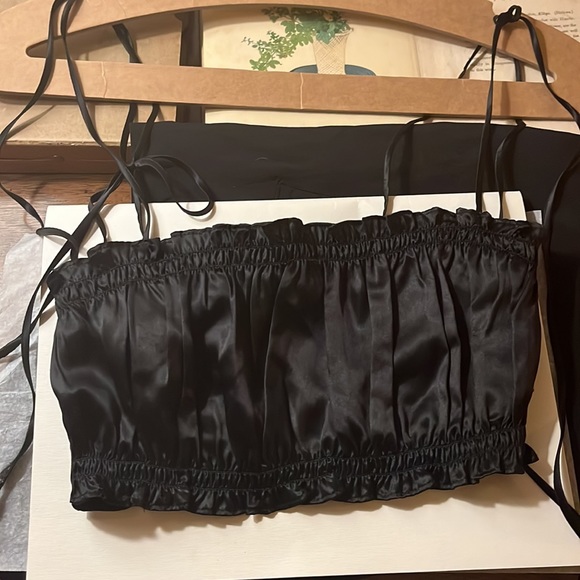 Reformation Nicky Top in Black Silk New with Tags - Picture 4 of 5